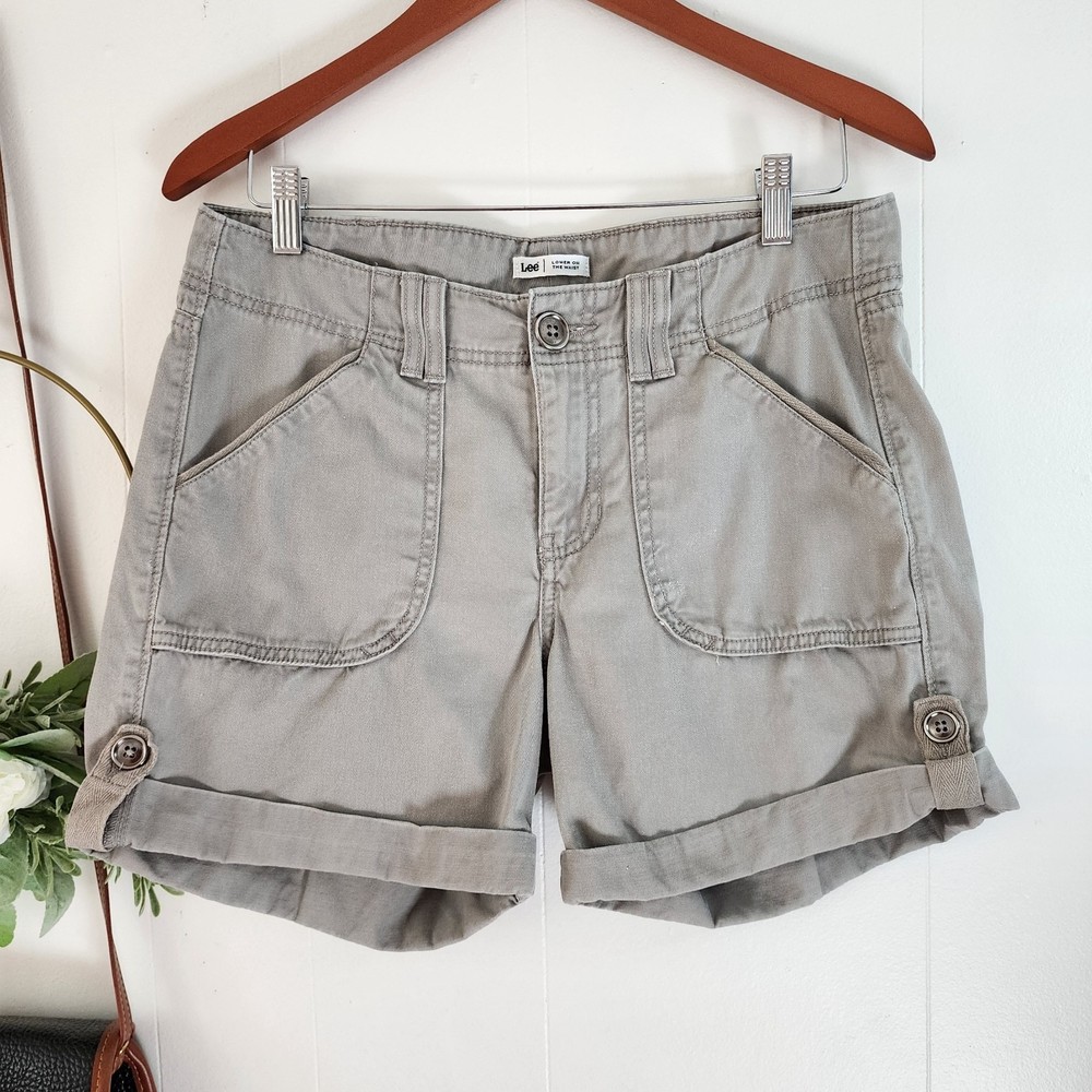 Lee Lower on the Waist Khaki Shorts Size 8 M